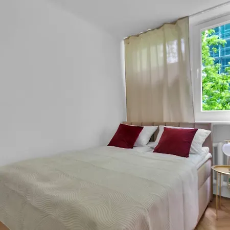 Sugarberry With Ac Center Apartamento *